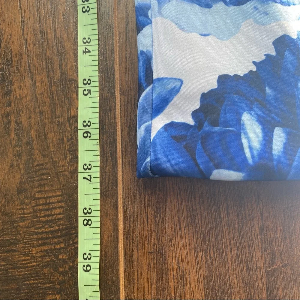 T. Tahari Sleeveless Blue & White Floral Zippered Back NWT Size 4 - Picture 10 of 16